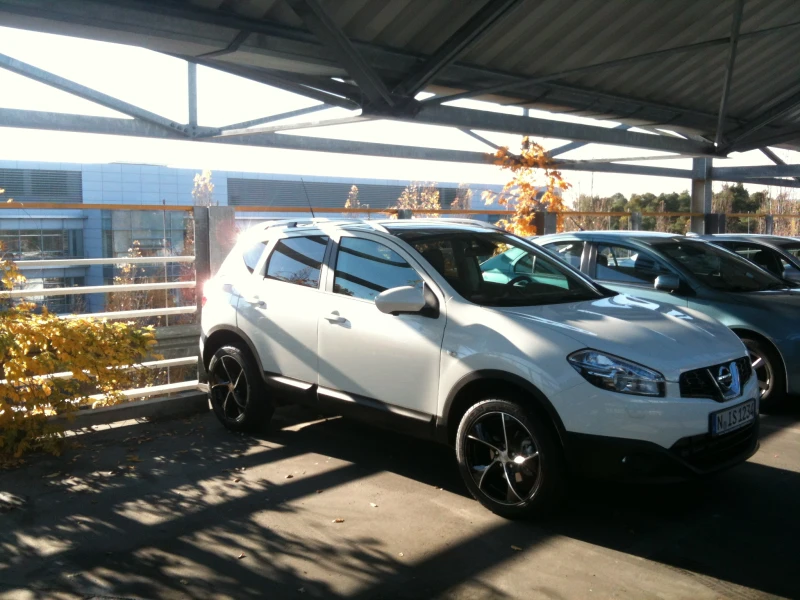 Nissan Qashqai Tekna, снимка 14 - Автомобили и джипове - 51946714