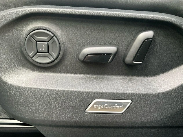 VW Touareg 3.0 TSIe 4Motion = R-Line = Гаранция, снимка 7 - Автомобили и джипове - 52837537