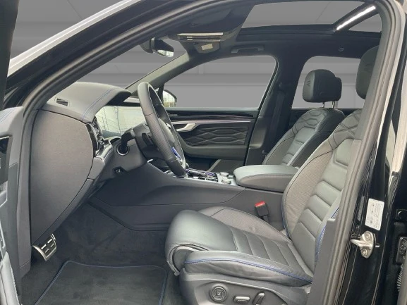 VW Touareg 3.0 TSIe 4Motion = R-Line = Гаранция, снимка 8 - Автомобили и джипове - 52837537