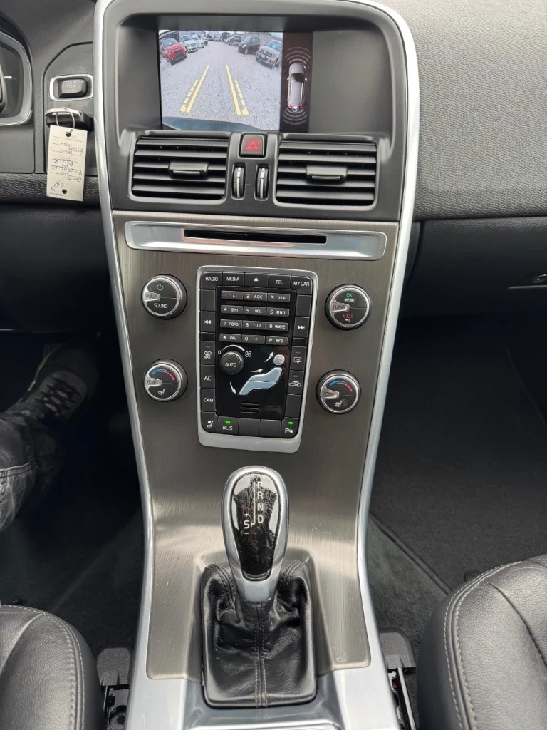 Volvo XC60 3.0 Т6, снимка 15 - Автомобили и джипове - 54530276