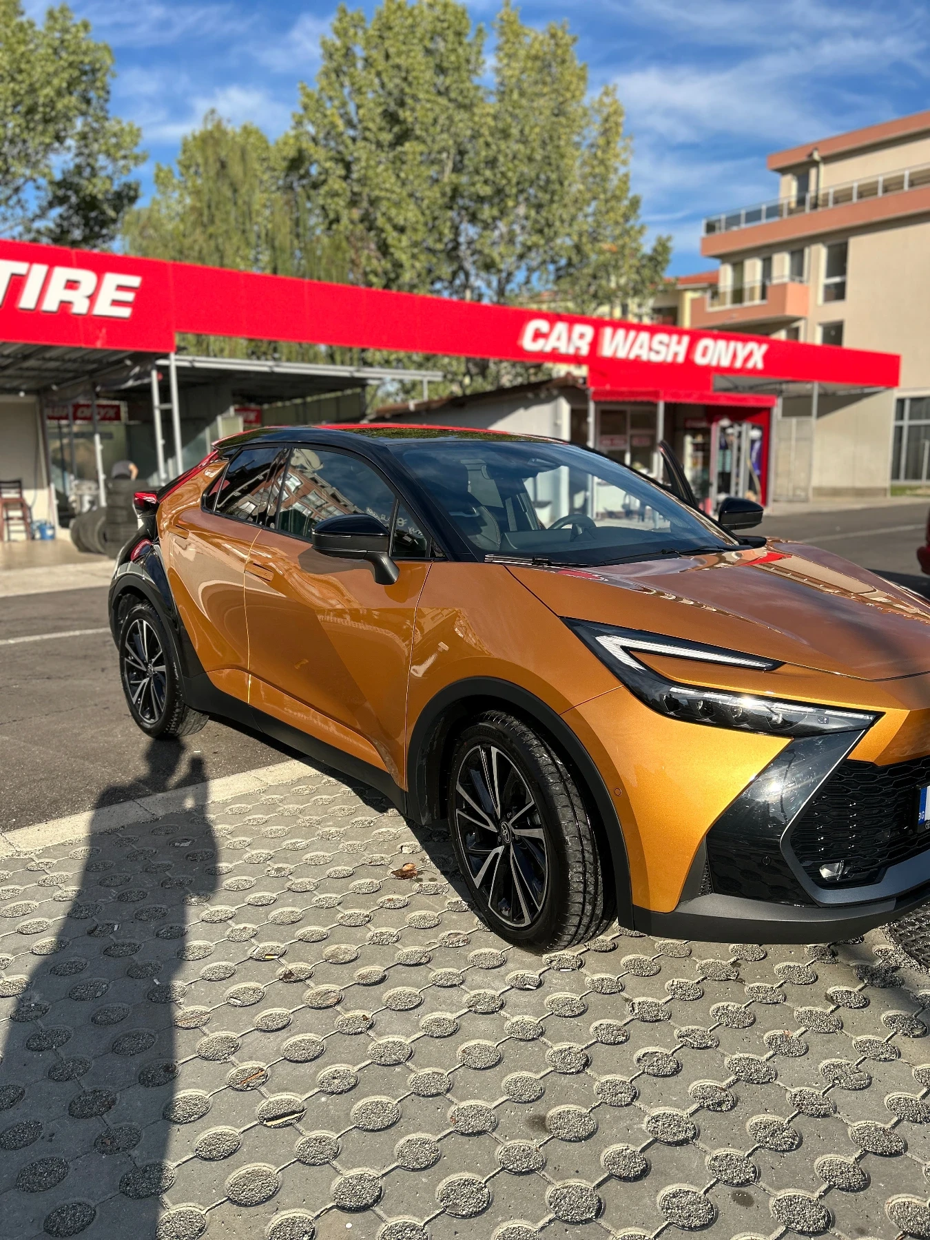 Toyota C-HR Premium Edition - изображение 2