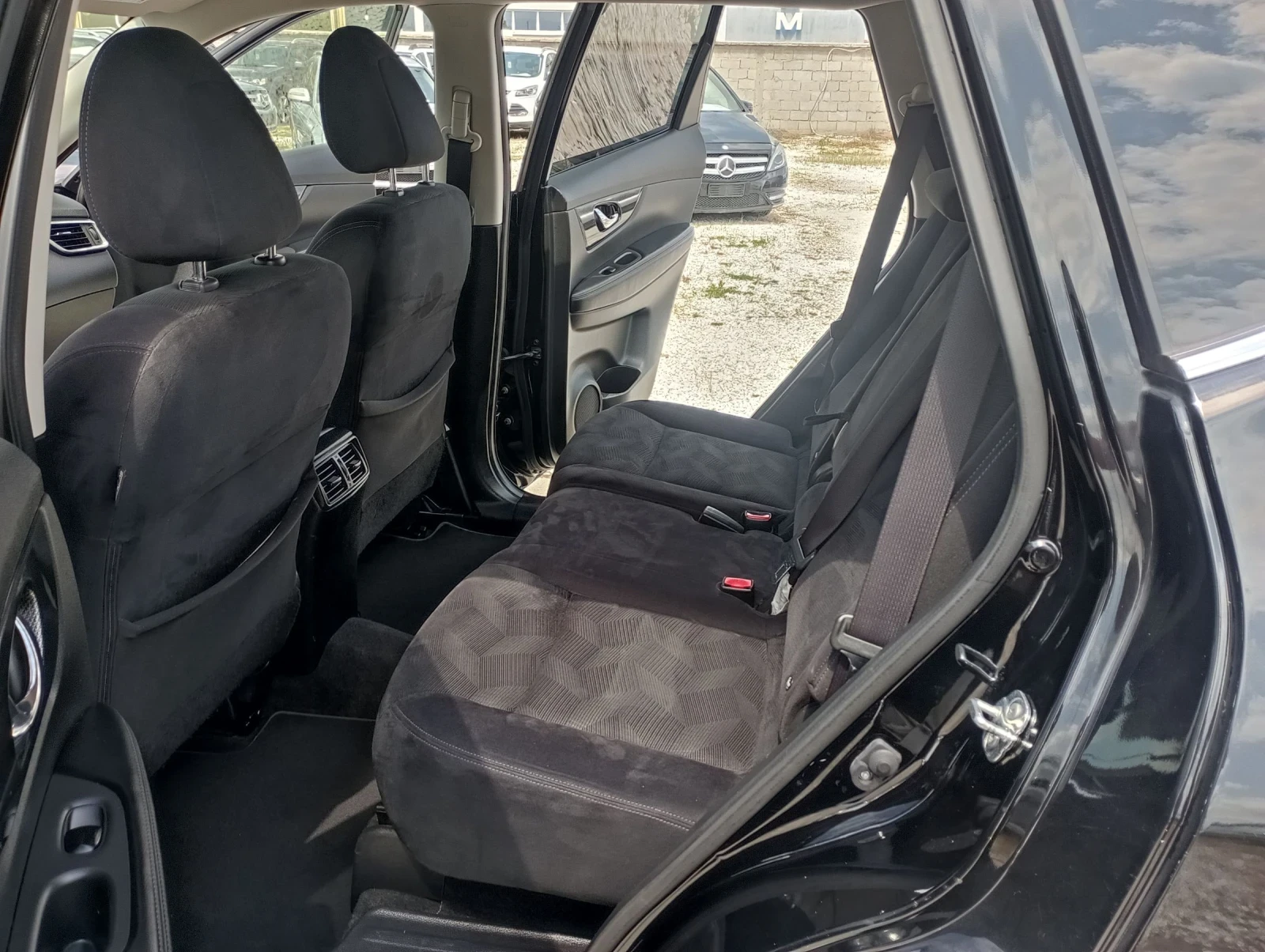 Nissan X-trail Нави, 360 , Италия  - изображение 8