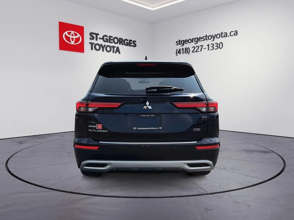 Mitsubishi Outlander SEL 360CAM* ПОДГРЕВ* PANO* KEYLESS*  - изображение 7