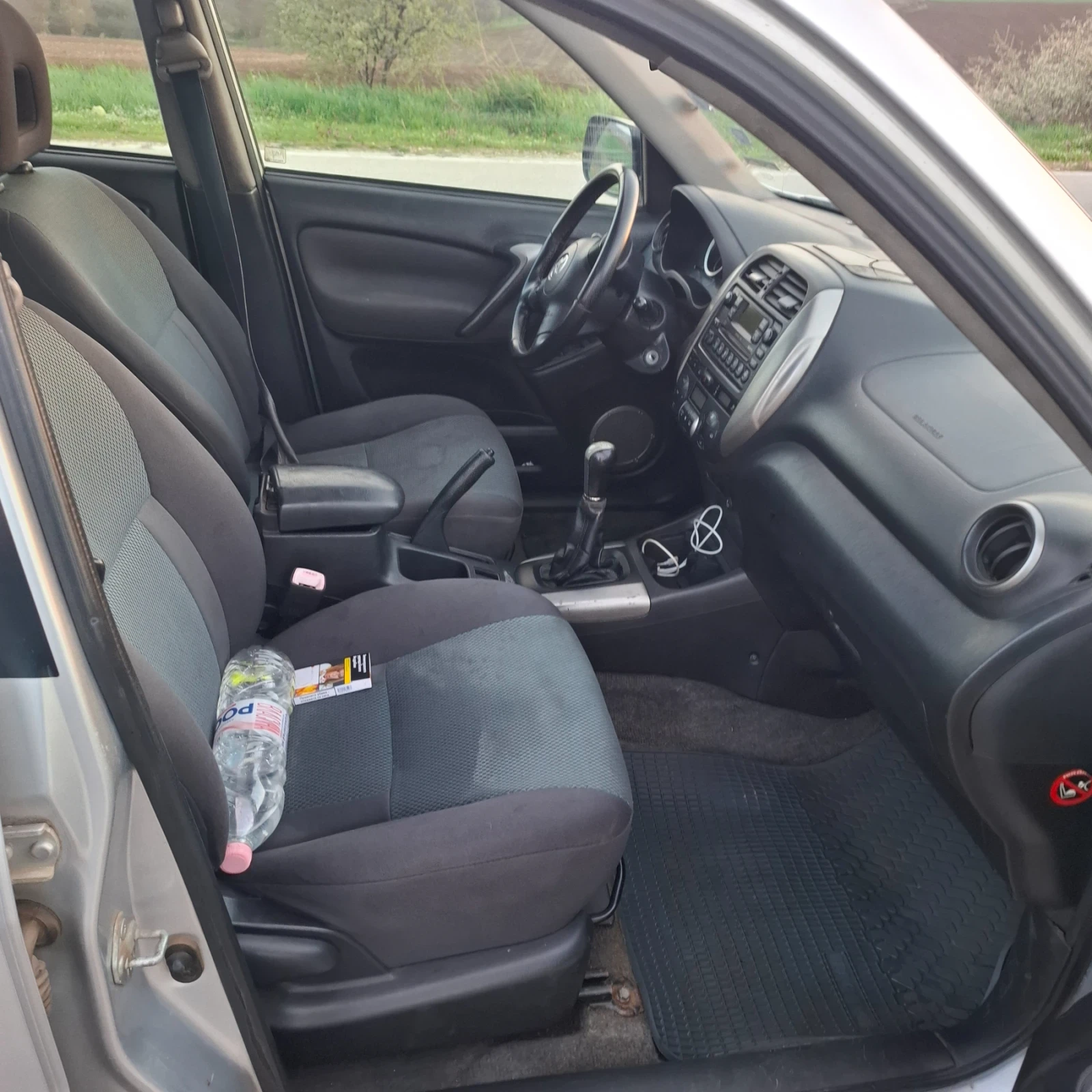 Toyota Rav4 2.0D, снимка 8 - Автомобили и джипове - 54402097