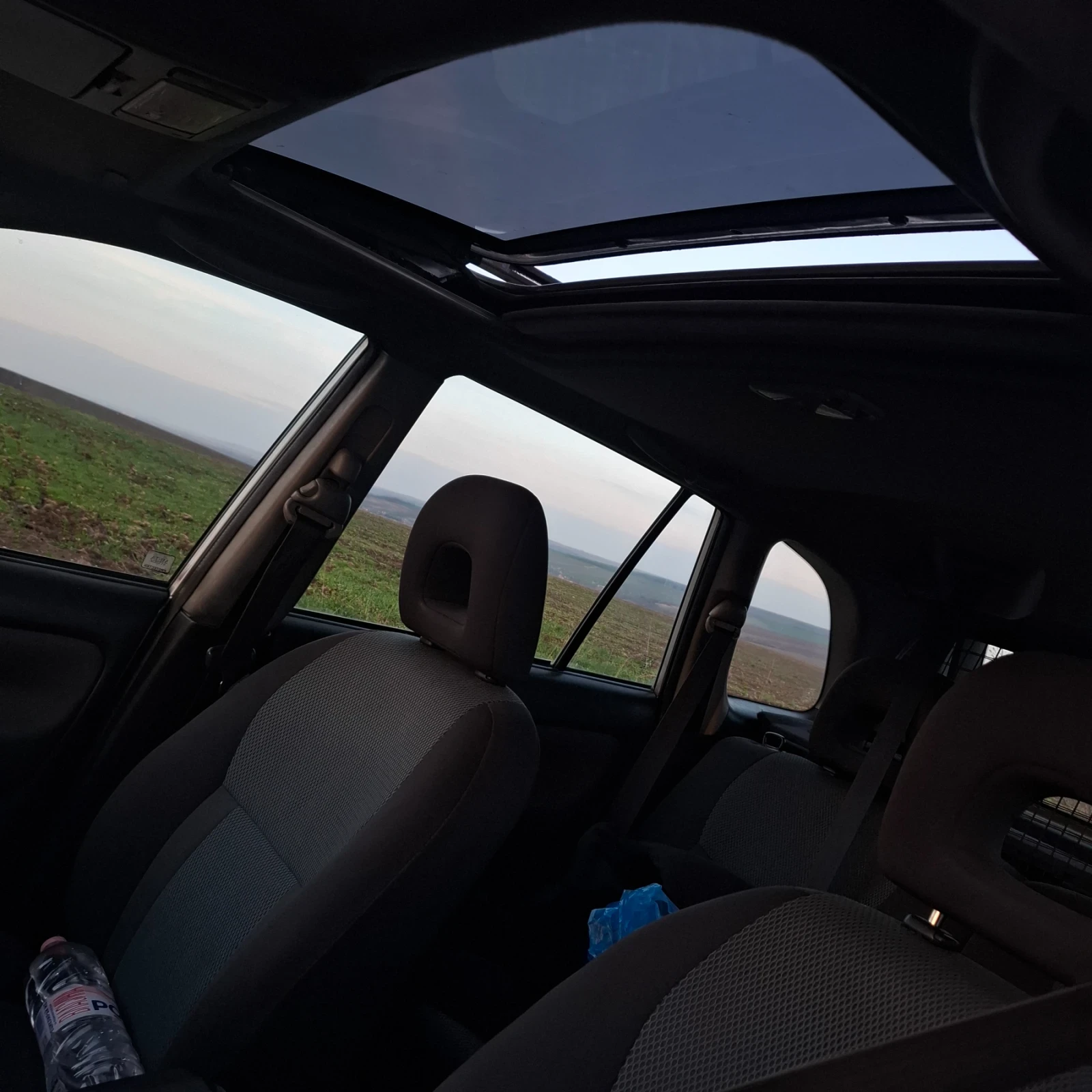 Toyota Rav4 2.0D, снимка 9 - Автомобили и джипове - 54402097