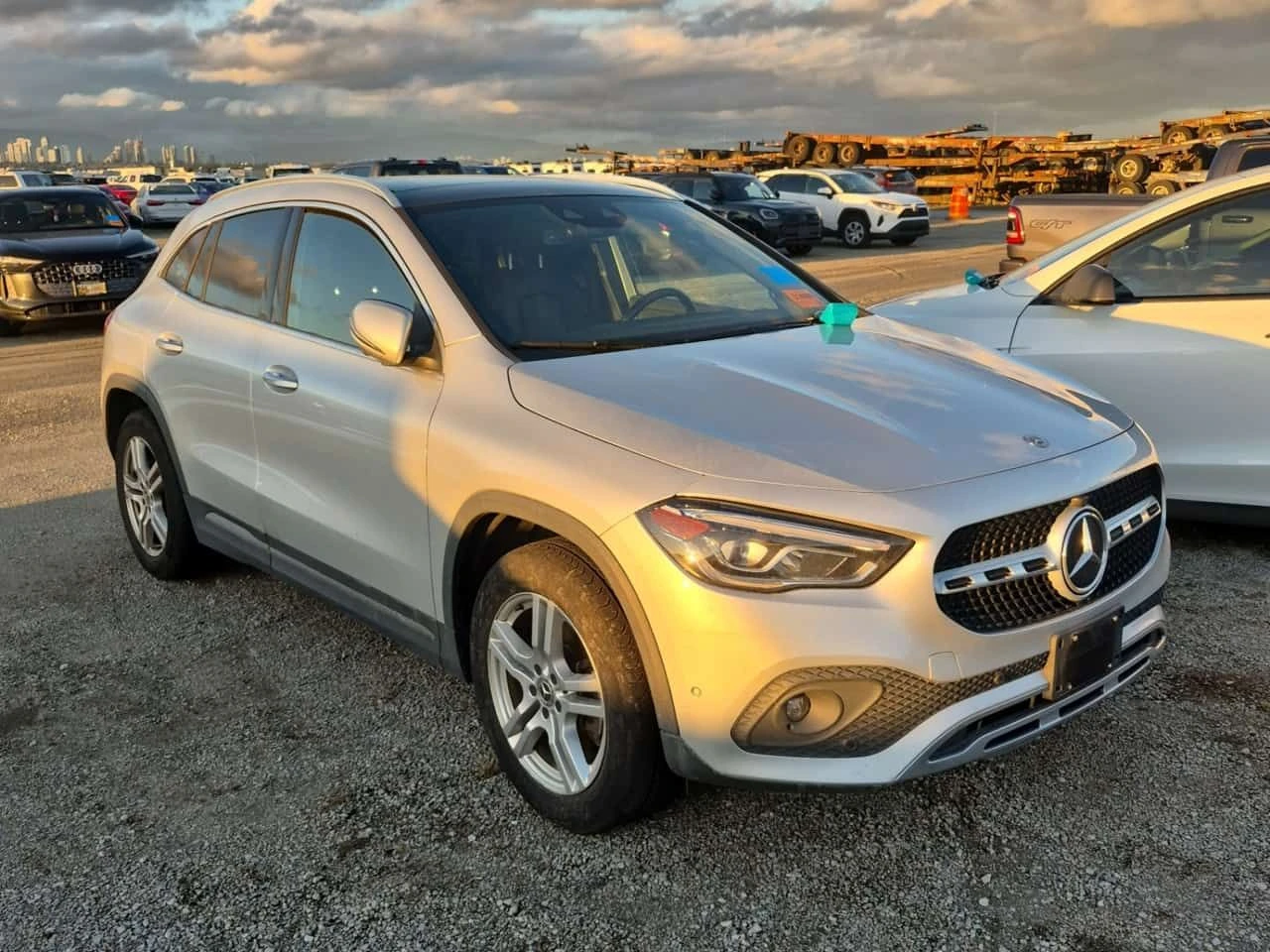 Mercedes-Benz GLA 250 AMBIENT| ПАНОРАМА| ПАМЕТ| CARFAX, снимка 2 - Автомобили и джипове - 54761950
