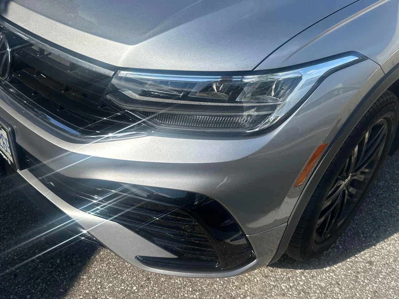 VW Tiguan * Comfortline R Line Black Edition * CARFAX * , снимка 12 - Автомобили и джипове - 55024586