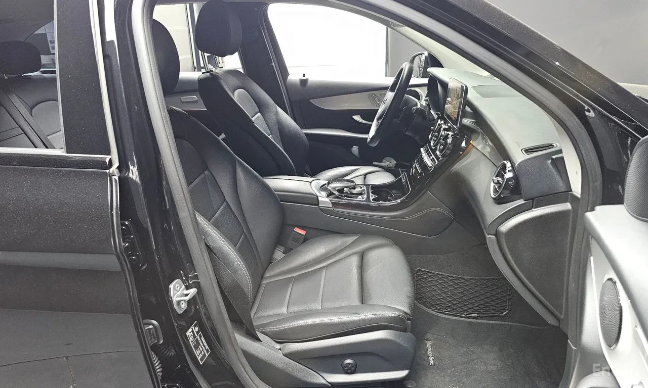 Mercedes-Benz GLC 350 E* ПОДГРЕВ* NAVI* КАМЕРА* , снимка 12 - Автомобили и джипове - 55736919
