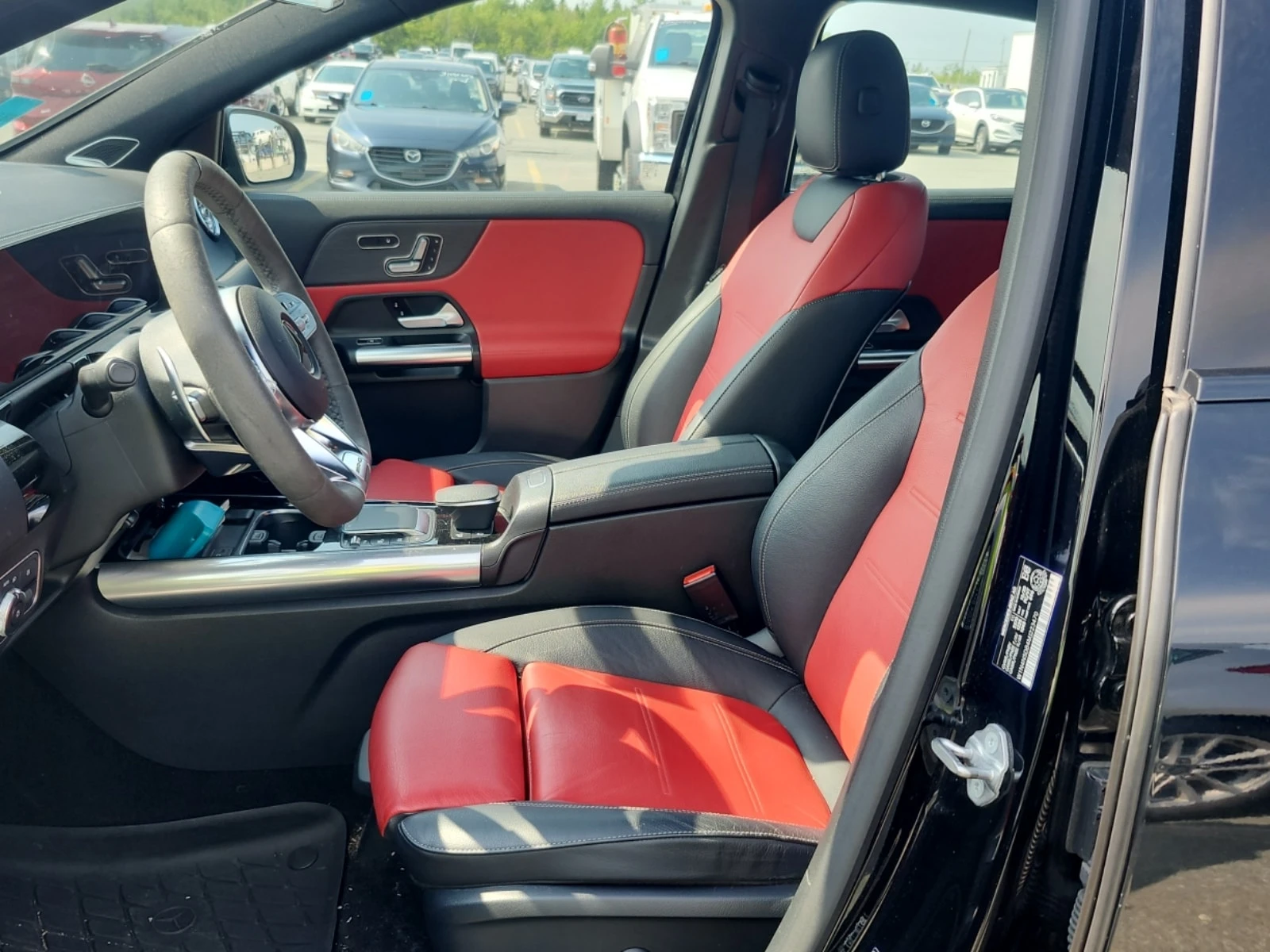 Mercedes-Benz GLA * AMG 45* CARFAX* АВТОКРЕДИТ БЕЗ ПЪРВОНАЧАЛНА ВНОС, снимка 5 - Автомобили и джипове - 55801062