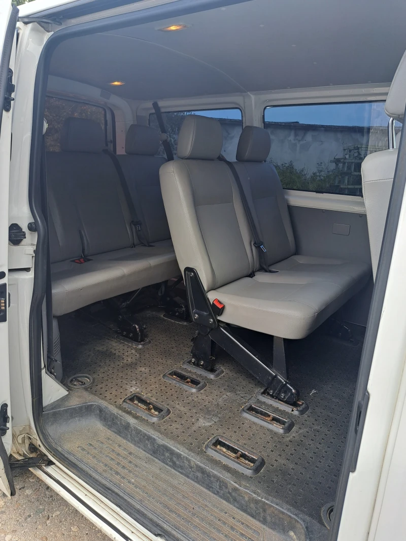 VW T5 2.0 TDI CR 9места, снимка 12 - Бусове и автобуси - 47400372