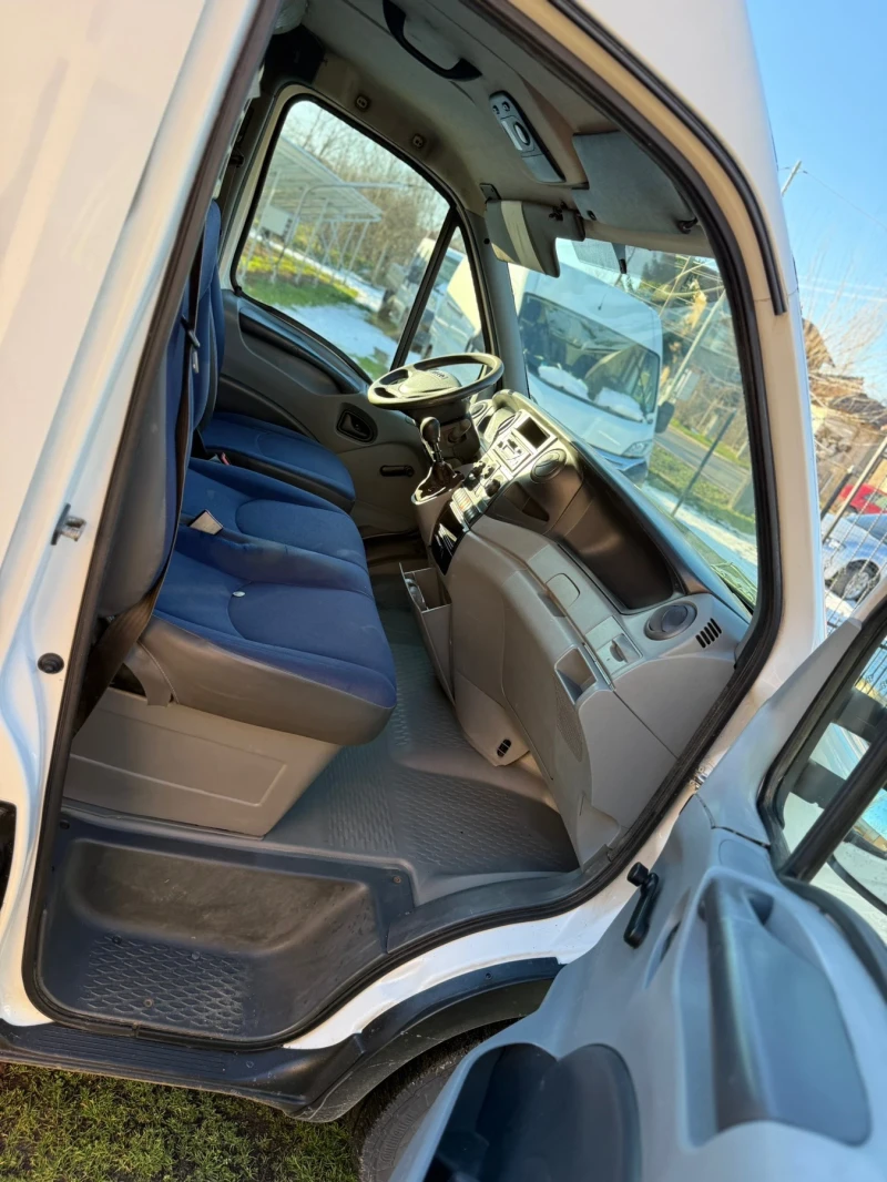 Iveco 35c15 КЛИМА МАКСИ БАЗА, снимка 12 - Бусове и автобуси - 52958349