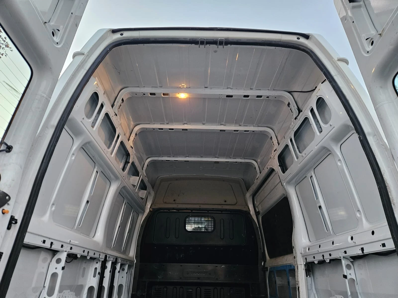 Ford Transit  - изображение 8