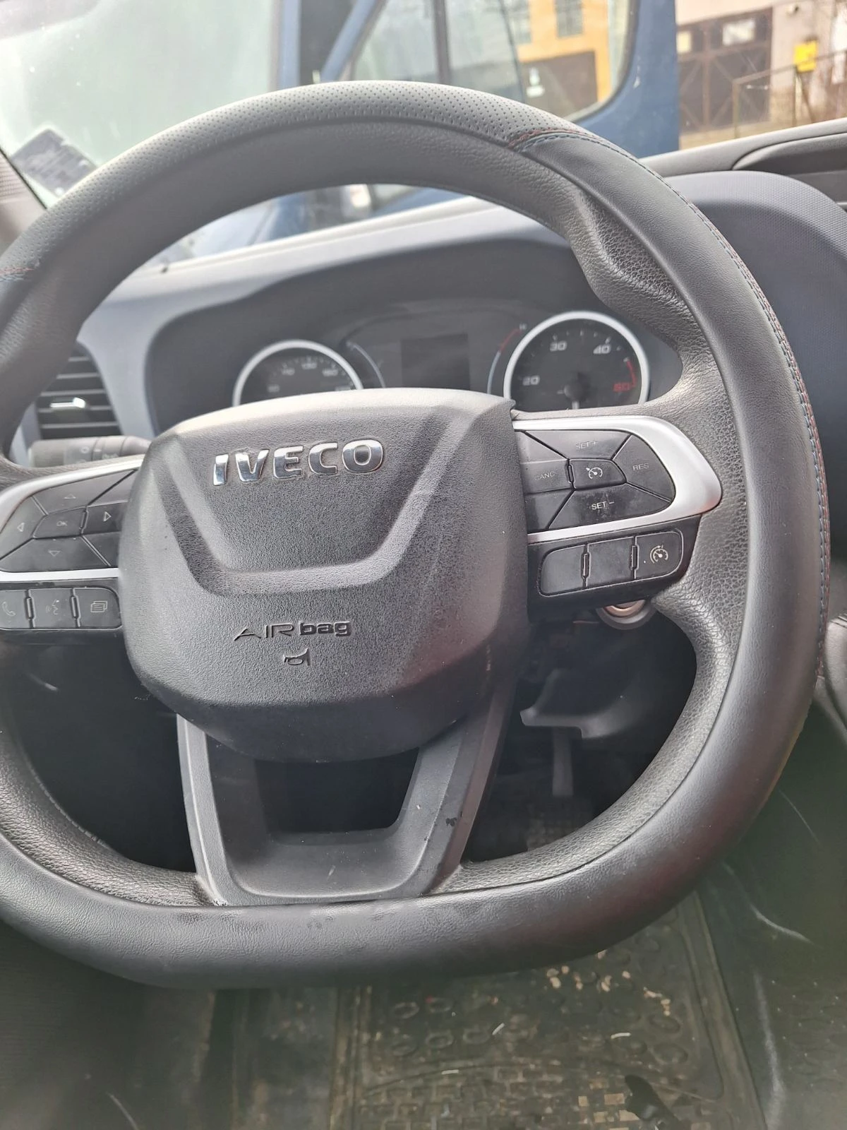Iveco 35c15 | Mobile.bg � ����������� 4