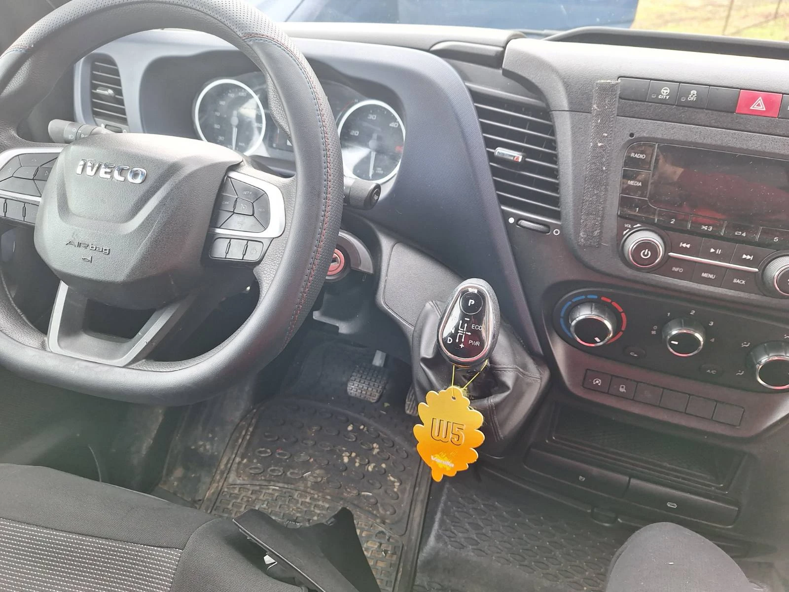Iveco 35c15 | Mobile.bg � ����������� 6
