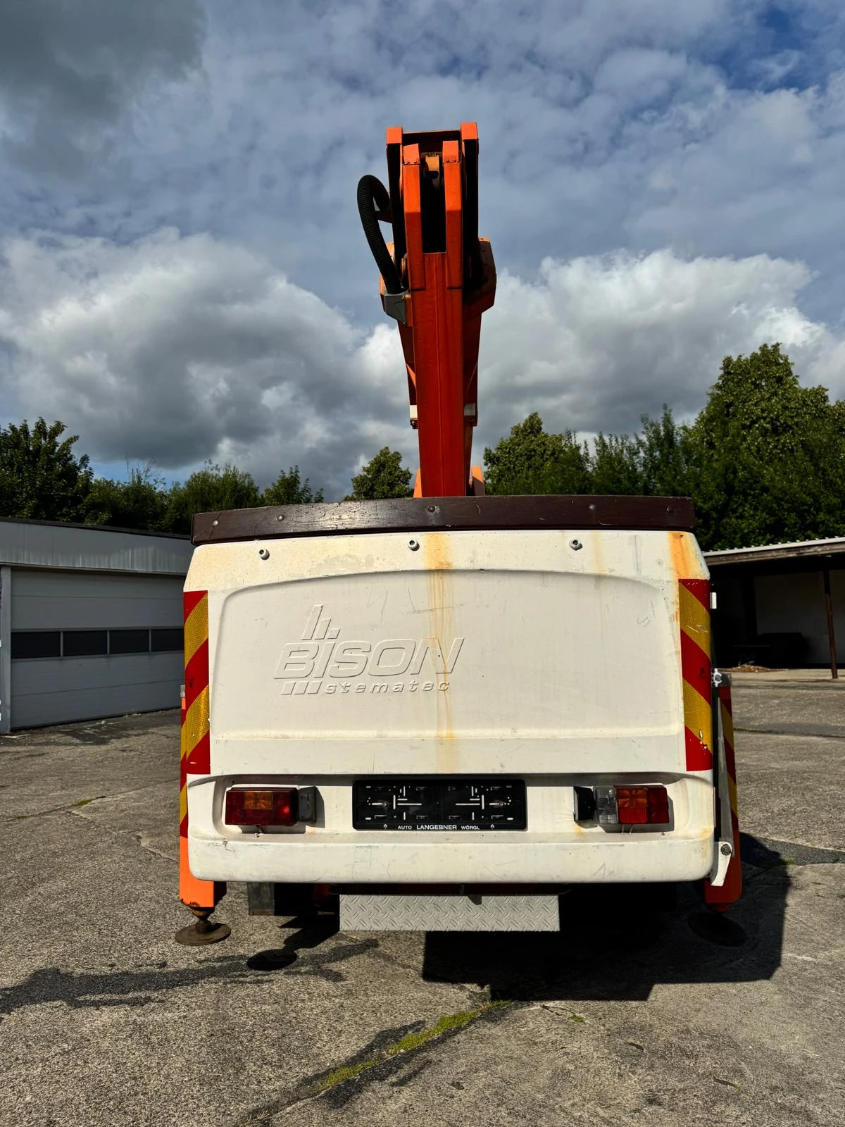 Автовишка Друга марка 19м 200кг Bison TKA19KS - изображение 4