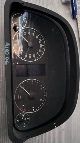       Mercedes A180 - 1031098101