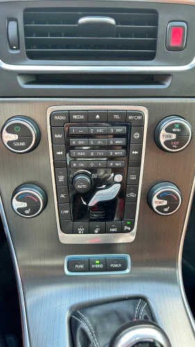 Volvo V60 PLUG-IN HYBRID, снимка 12
