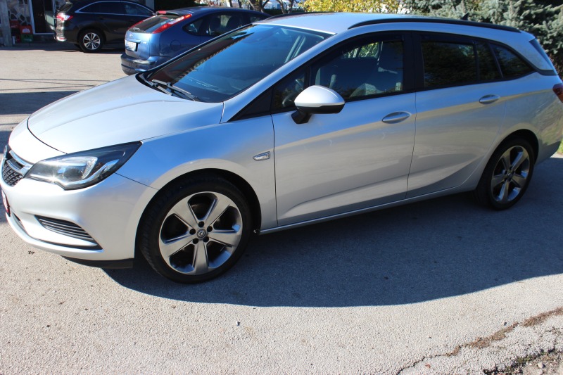 Opel Astra 1.6cdti Уникат Топ Състояние, снимка 10 - Автомобили и джипове - 42924354