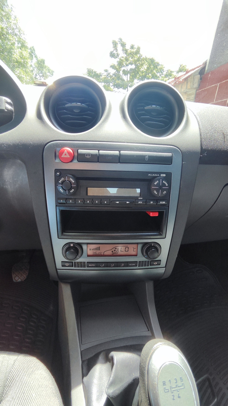 Seat Ibiza, снимка 5 - Автомобили и джипове - 46434806