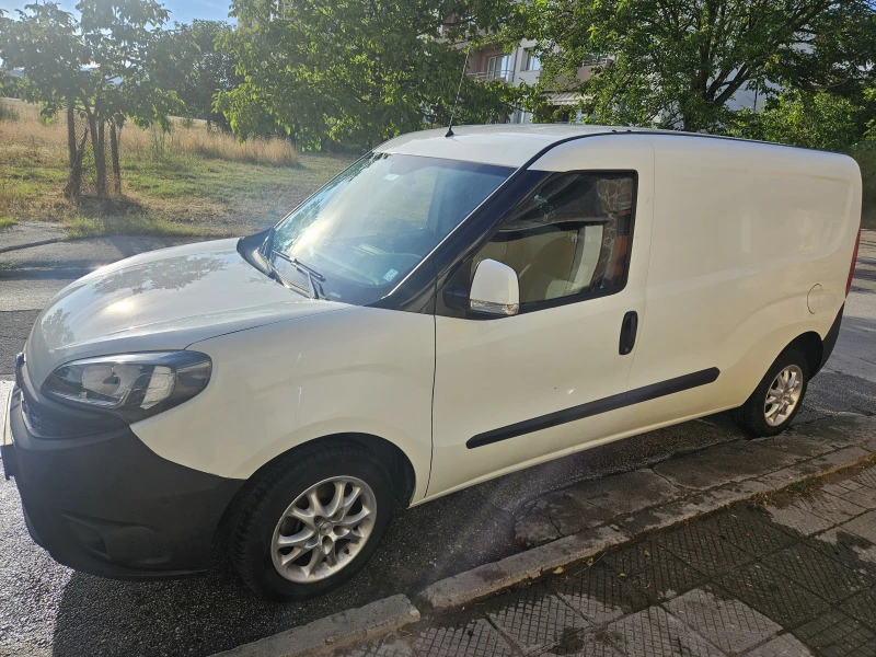 Fiat Doblo 1.3 Multijet макси, снимка 4 - Автомобили и джипове - 46478378