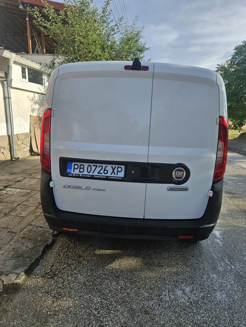 Fiat Doblo 1.3 Multijet макси, снимка 5 - Автомобили и джипове - 46478378