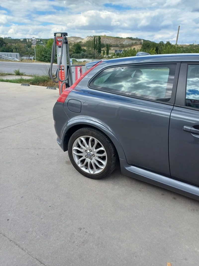 Volvo C30 1.6 HDI  NAVI, снимка 4 - Автомобили и джипове - 49044686