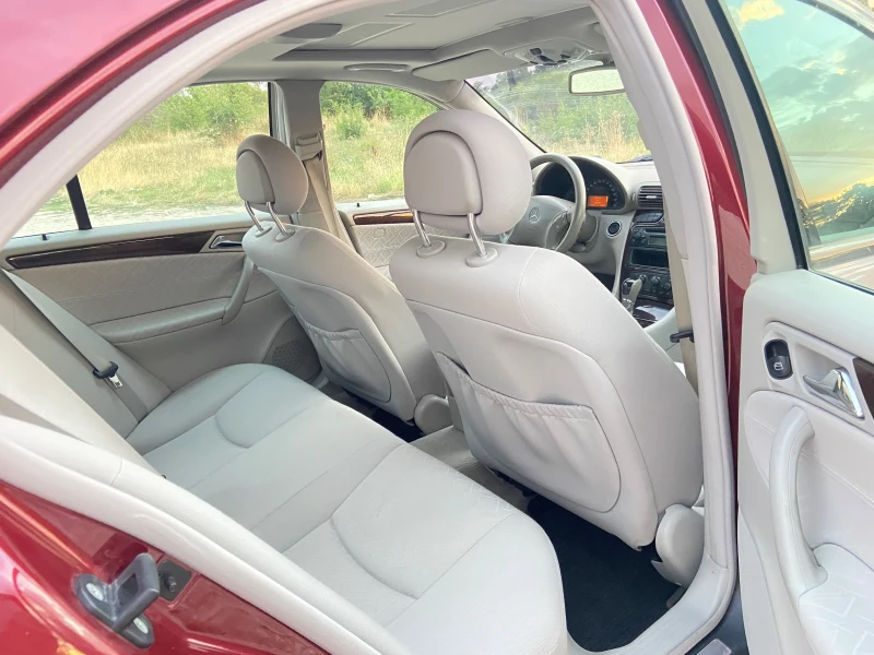 Mercedes-Benz C 200 Kompressor LPG, снимка 9 - Автомобили и джипове - 53024642