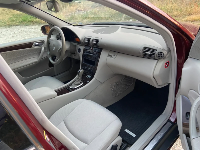 Mercedes-Benz C 200 Kompressor LPG, снимка 10 - Автомобили и джипове - 53024642