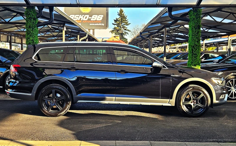 VW Alltrack 2.0TDI/DIGITAL/DISTRONIC/CAMERA/ПОДГРЕВ/CAR PLAY, снимка 4 - Автомобили и джипове - 52747220