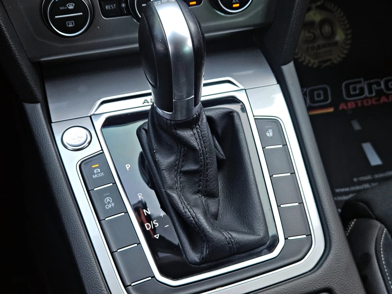 VW Alltrack 2.0TDI/DIGITAL/DISTRONIC/CAMERA/ПОДГРЕВ/CAR PLAY, снимка 11 - Автомобили и джипове - 52747220