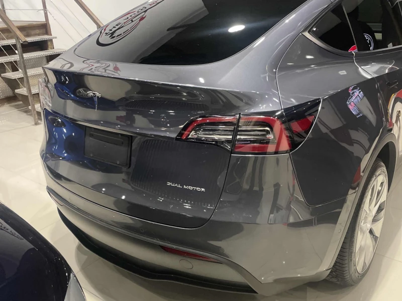Tesla Model Y CARFAX* АВТОФИНАНСИРАНЕ* БЕЗ ПЪРВОНАЧАЛНА ВНОСКА* , снимка 4 - Автомобили и джипове - 52853813