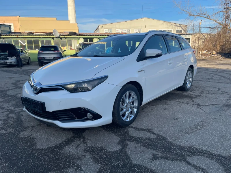 Toyota Auris 1.8 hybrid face