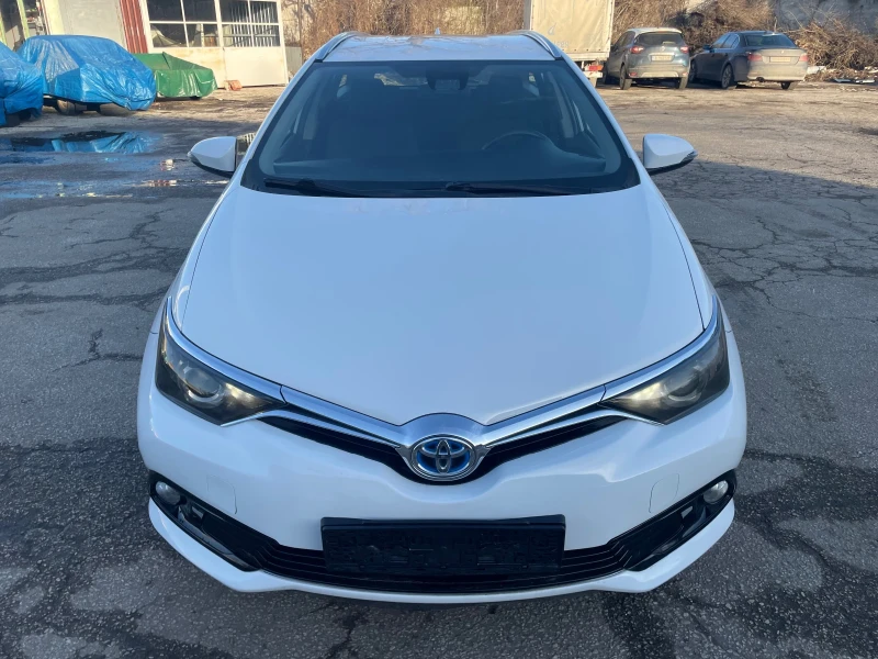 Toyota Auris 1.8 hybrid face, снимка 7 - Автомобили и джипове - 53112603