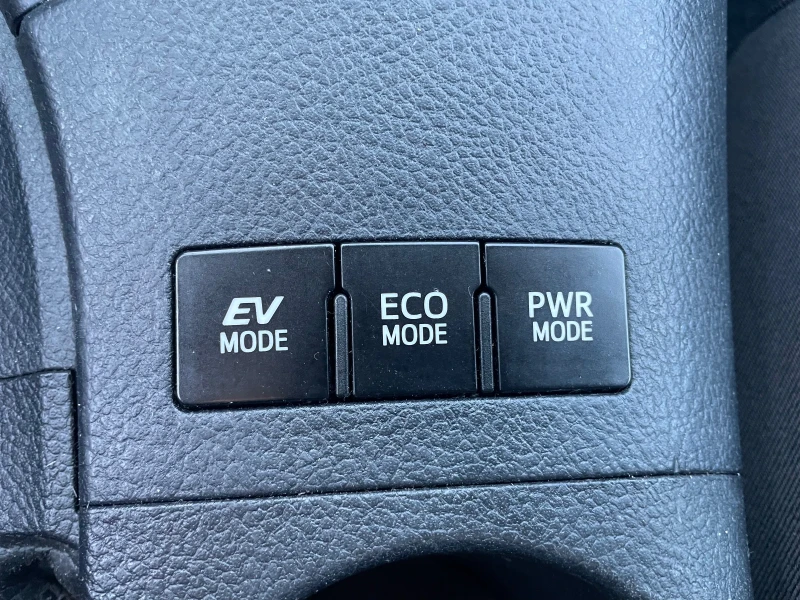 Toyota Auris 1.8 hybrid face, снимка 12 - Автомобили и джипове - 53112603