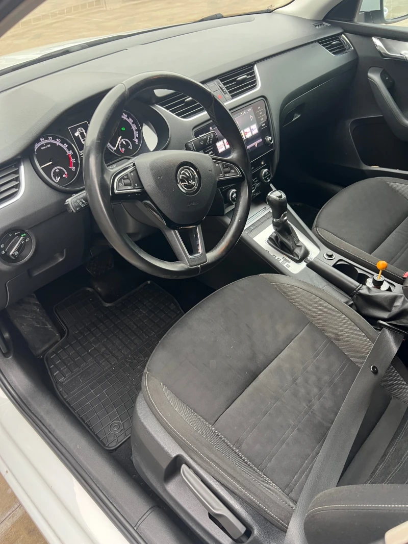 Skoda Octavia, снимка 5 - Автомобили и джипове - 53231883
