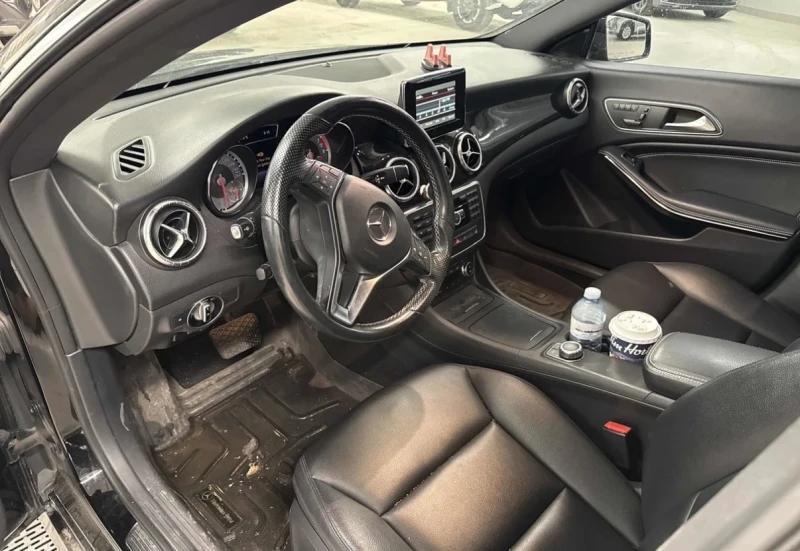 Mercedes-Benz CLA 250 4Matic * Подгреви * Амбиентно осветление * Carfax , снимка 6 - Автомобили и джипове - 53472667