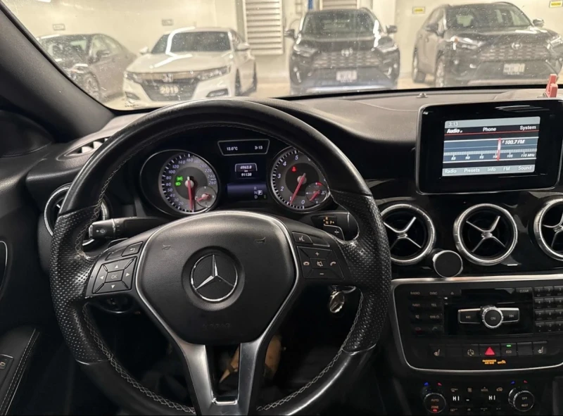 Mercedes-Benz CLA 250 4Matic * Подгреви * Амбиентно осветление * Carfax , снимка 7 - Автомобили и джипове - 53472667