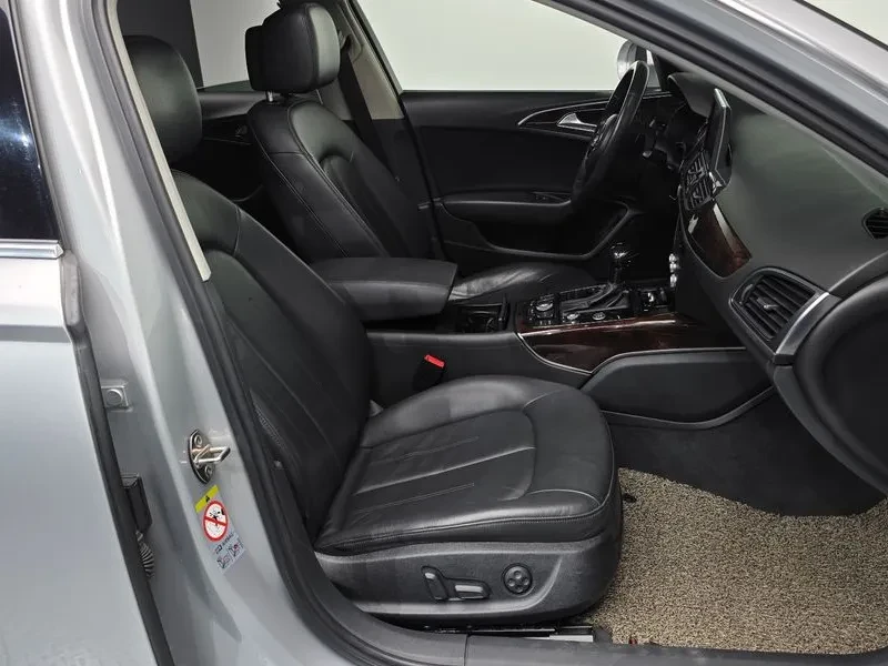 Audi A6 2.0 Tdi, снимка 11 - Автомобили и джипове - 53896869