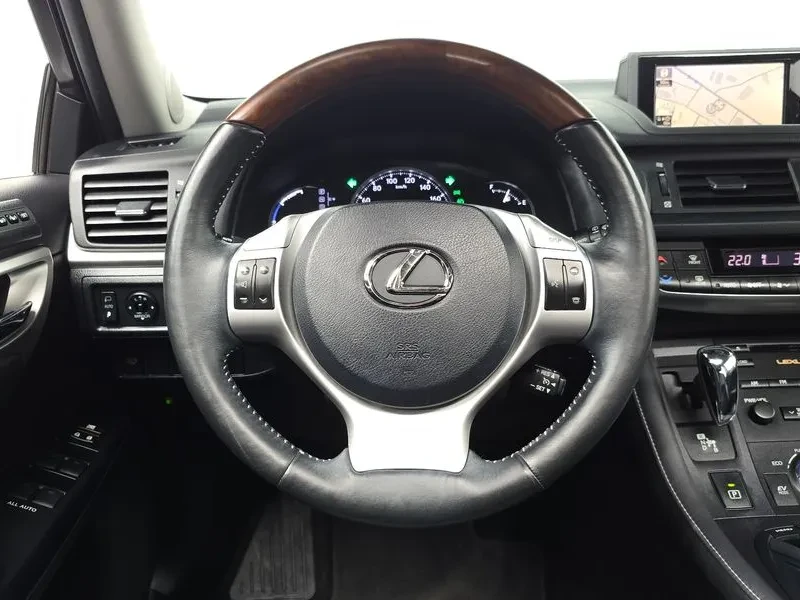 Lexus CT 200h Compact Luxury ZWA10, снимка 4 - Автомобили и джипове - 55537119