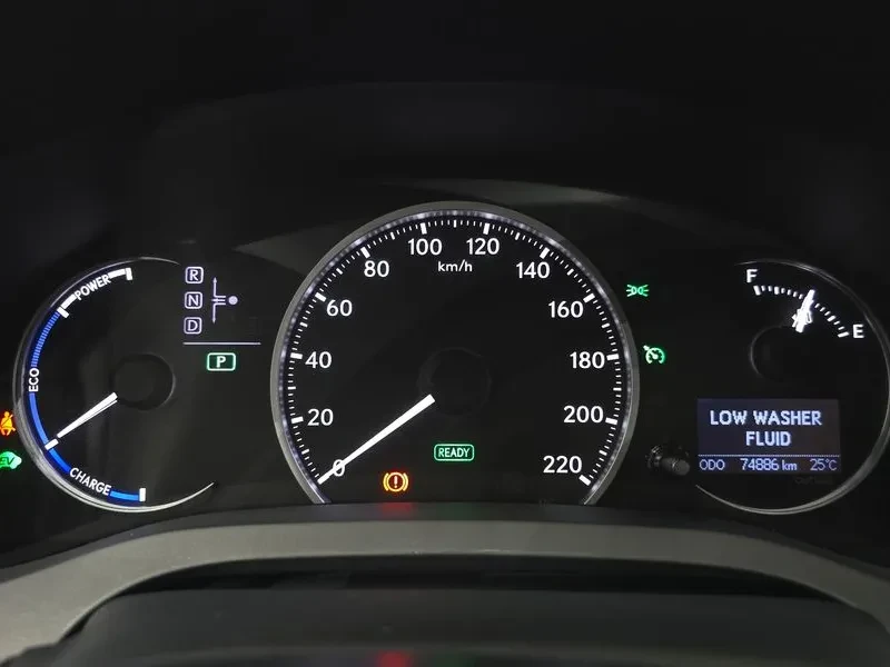 Lexus CT 200h Compact Luxury ZWA10, снимка 5 - Автомобили и джипове - 55537119