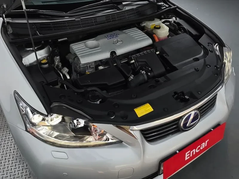 Lexus CT 200h Compact Luxury ZWA10, снимка 14 - Автомобили и джипове - 55537119