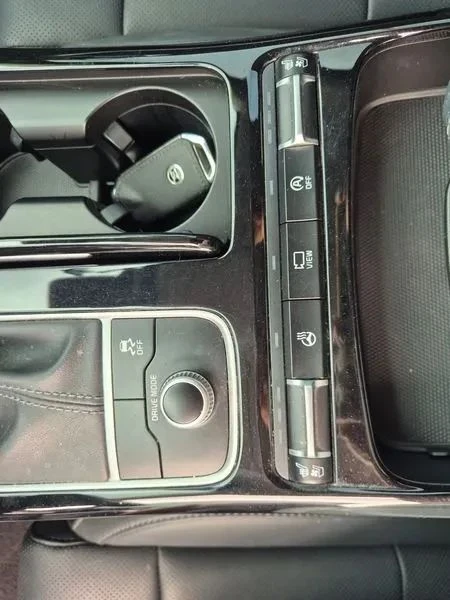 Kia Stinger, снимка 12 - Автомобили и джипове - 56689209