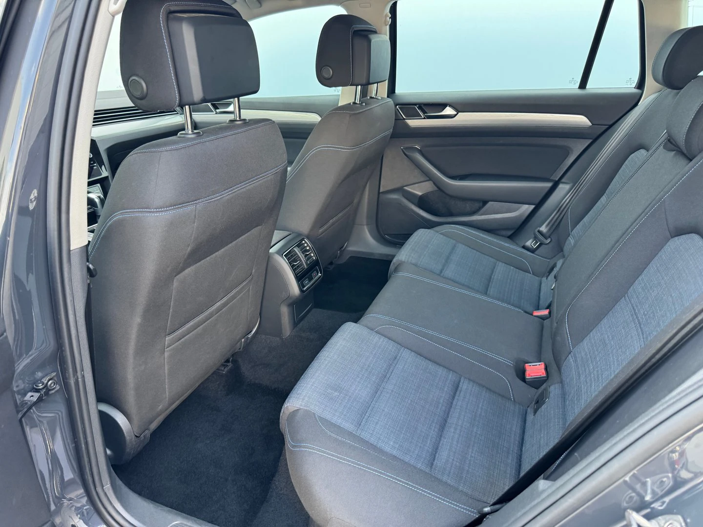 VW Passat VW Passat Var GTE Plug-In-Hybrid 1.4 TSI | Mobile.bg   7