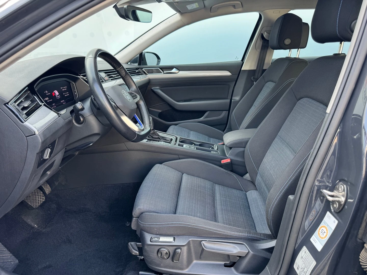 VW Passat VW Passat Var GTE Plug-In-Hybrid 1.4 TSI | Mobile.bg   5