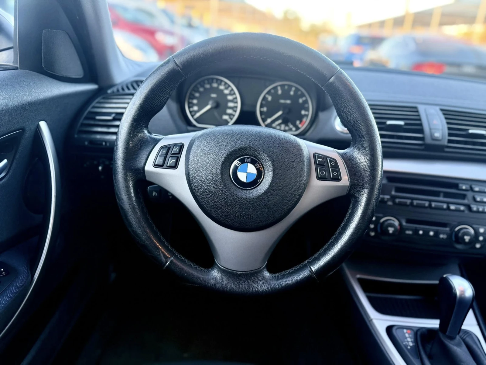 BMW 120 2.0 AVTOMATIK - изображение 10