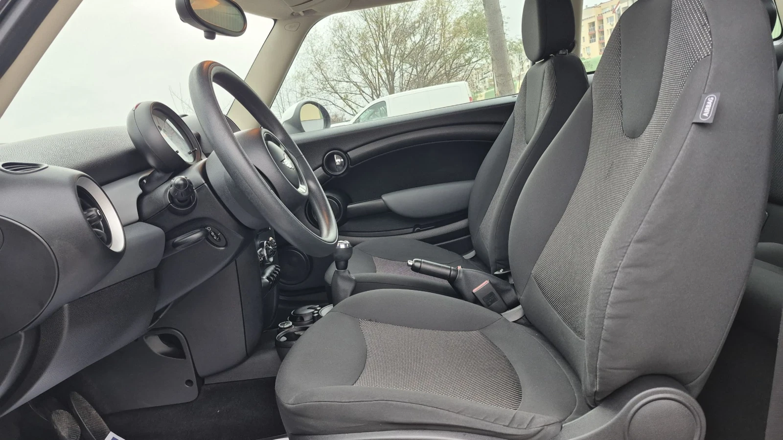 Mini One 1.6i* 74hp* FACE* 120000km* 2011* Отлична* БАРТЕР - изображение 9