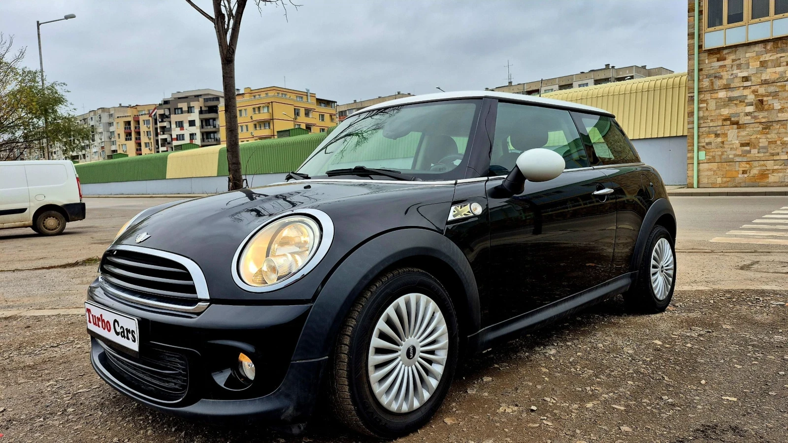 Mini One 1.6i* 74hp* FACE* 120000km* 2011* Отлична* БАРТЕР - изображение 2