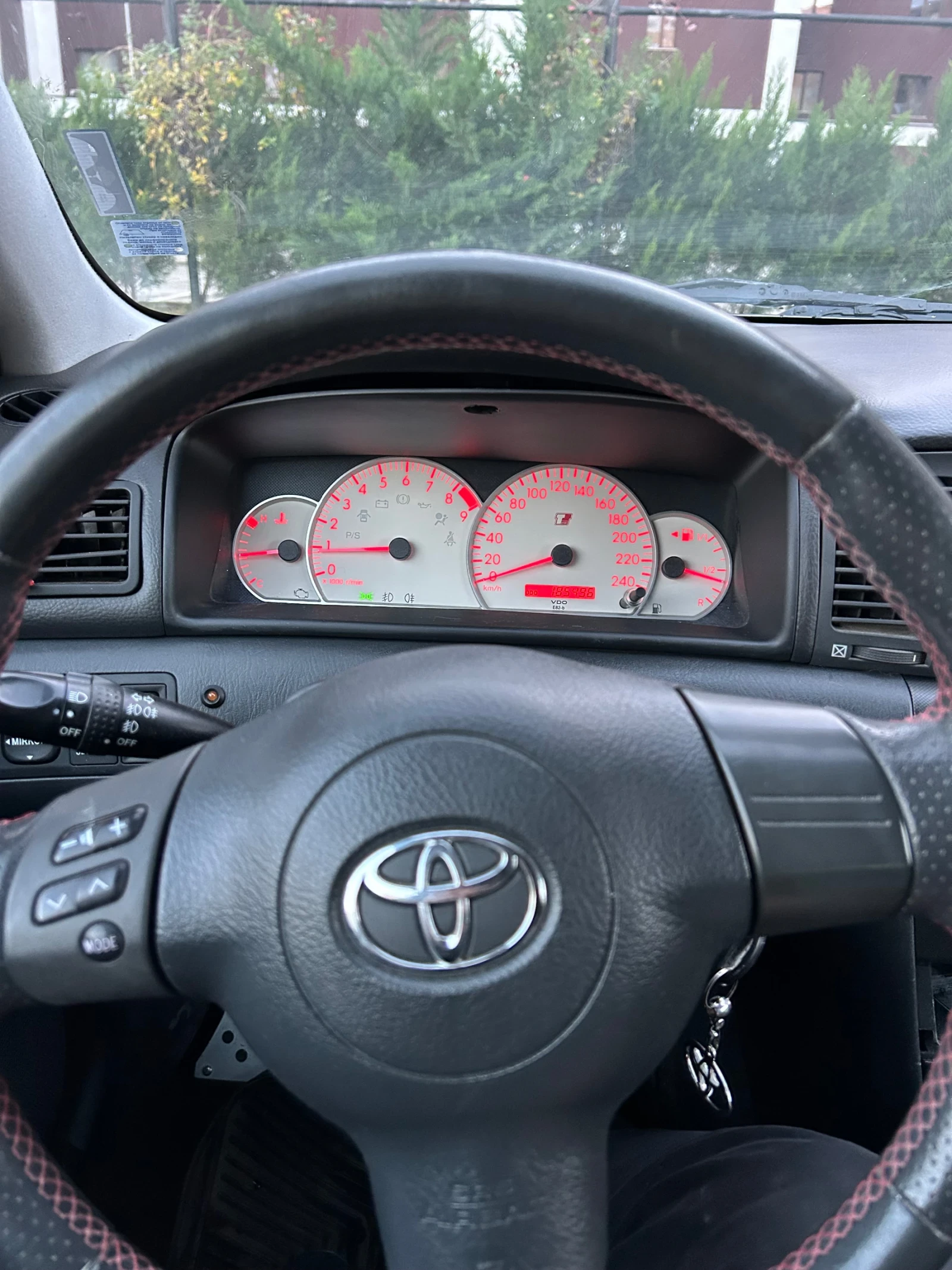 Toyota Corolla  - изображение 10