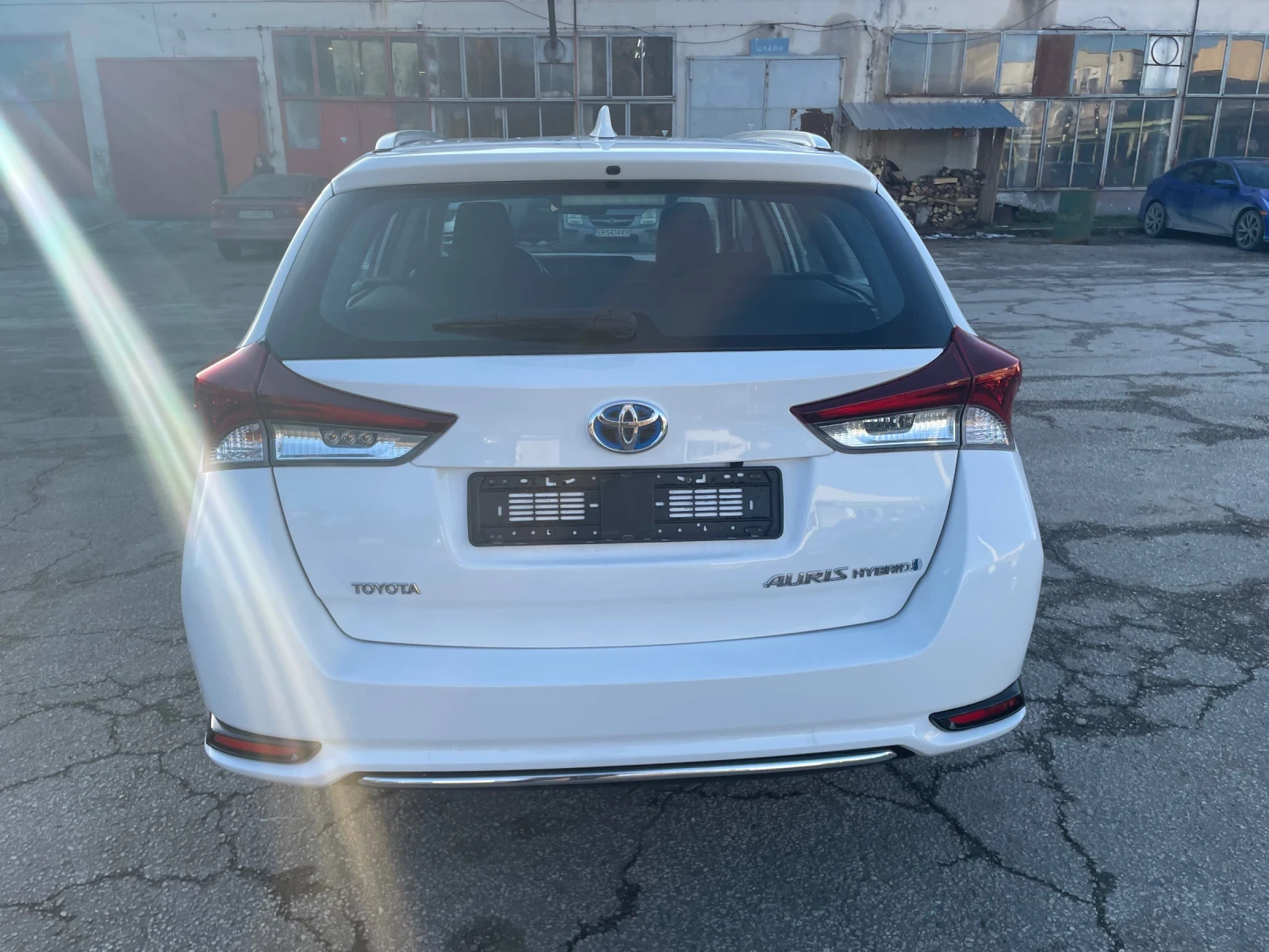 Toyota Auris 1.8 hybrid face | Mobile.bg � ����������� 6