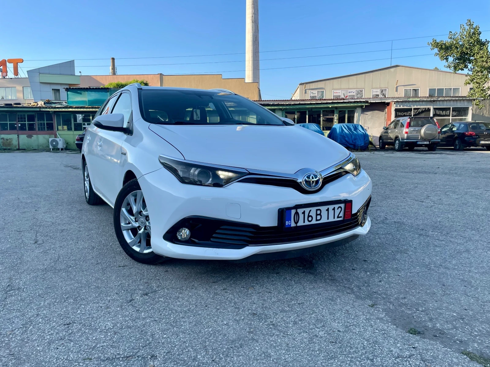 Toyota Auris 1.8 hybrid face